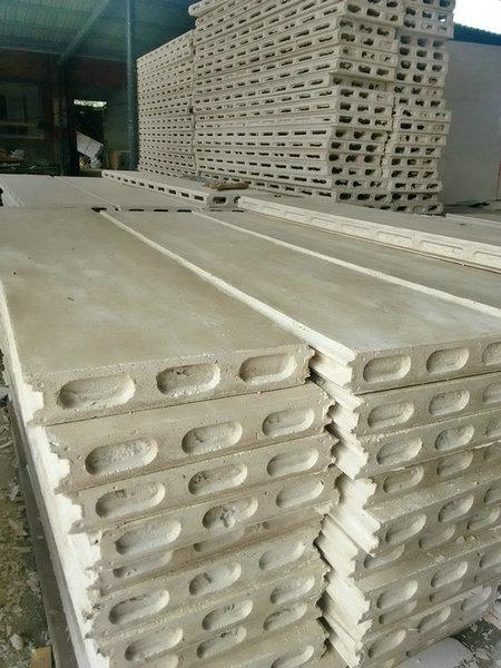 復(fù)合輕質(zhì)隔墻板成品倉庫